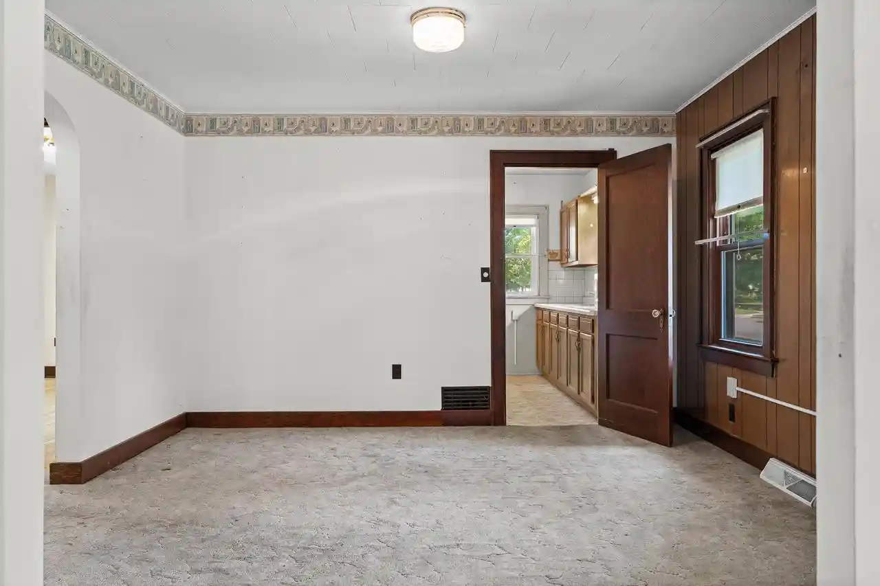 3rd image of 1128 19Th Street S Street S, La Crosse, WI 54601 | MLS# 1977308