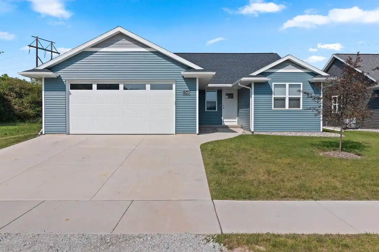 Photo 1 of Single family home for sale at 1743 Honor Street Street, Neenah, WI 54956 | MLS# 50331478 | Listing updated on 2026-09-14