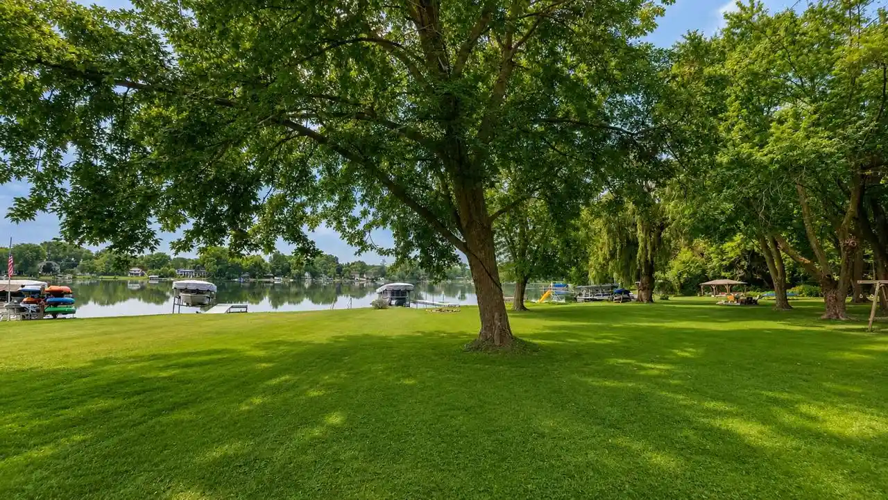 2nd image of 2481 N Wallace Lake Dr Dr, West Bend, WI 53090 | MLS# 1977323