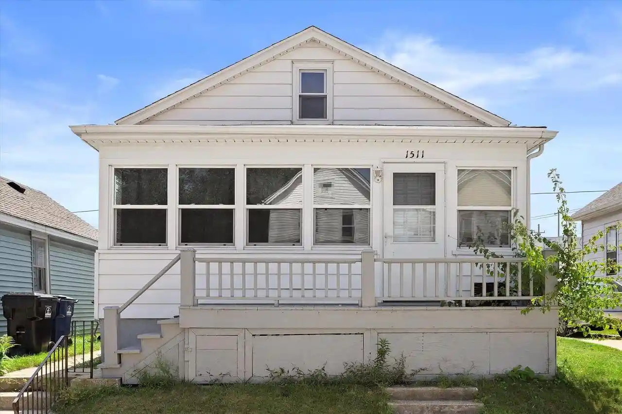 Photo 1 of Single family home for sale at 1511 Lombard Avenue Avenue, Racine, WI 53402 | MLS# 1977322 | Listing updated on 2026-09-07