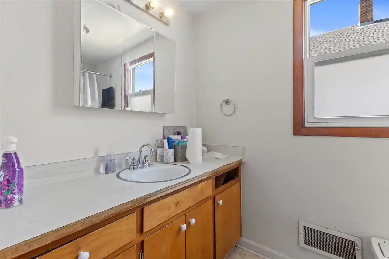 Photo 3 of Single family home for sale at 1511 Lombard Avenue Avenue, Racine, WI 53402 | MLS# 1977322 | Listing updated on 2026-09-07