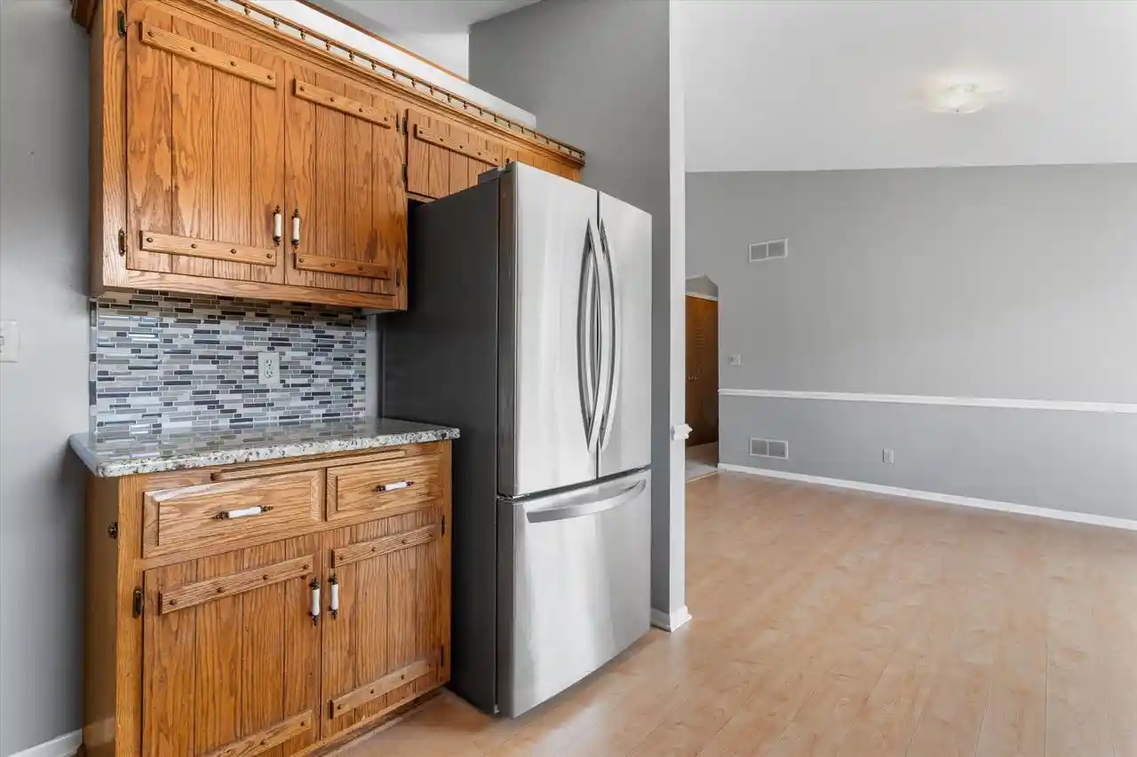 3rd image of W162N10591 Auburn Lane Lane, Germantown, WI 53022 | MLS# 1977327