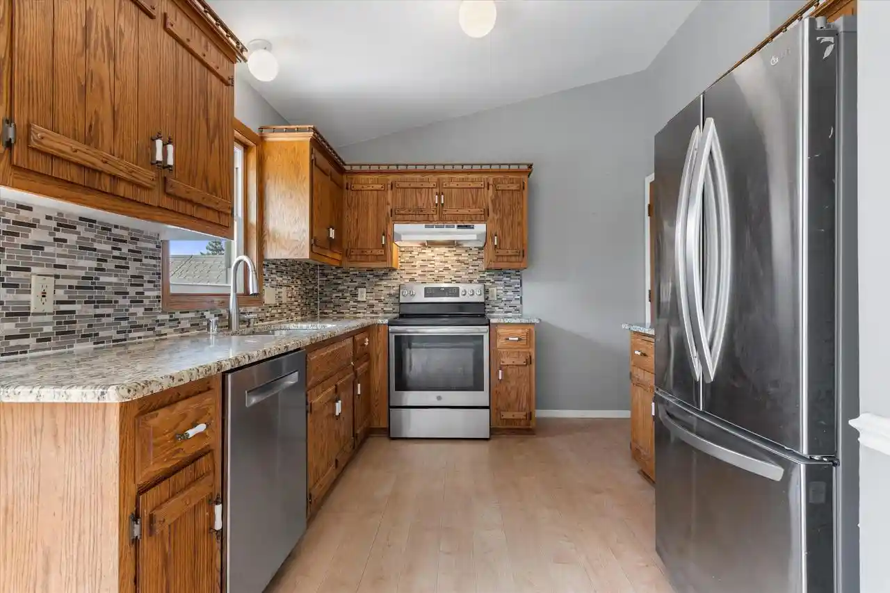 39th image of W162n10591 Auburn Lane Lane, Germantown, WI 53022 | MLS# 1977327