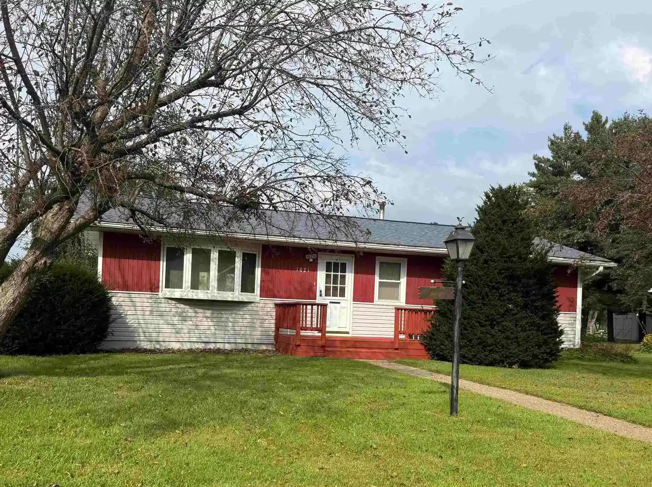 1st image of 1021 S 14th Street Street, Prairie Du Chien, WI 53821 | MLS# 2031043