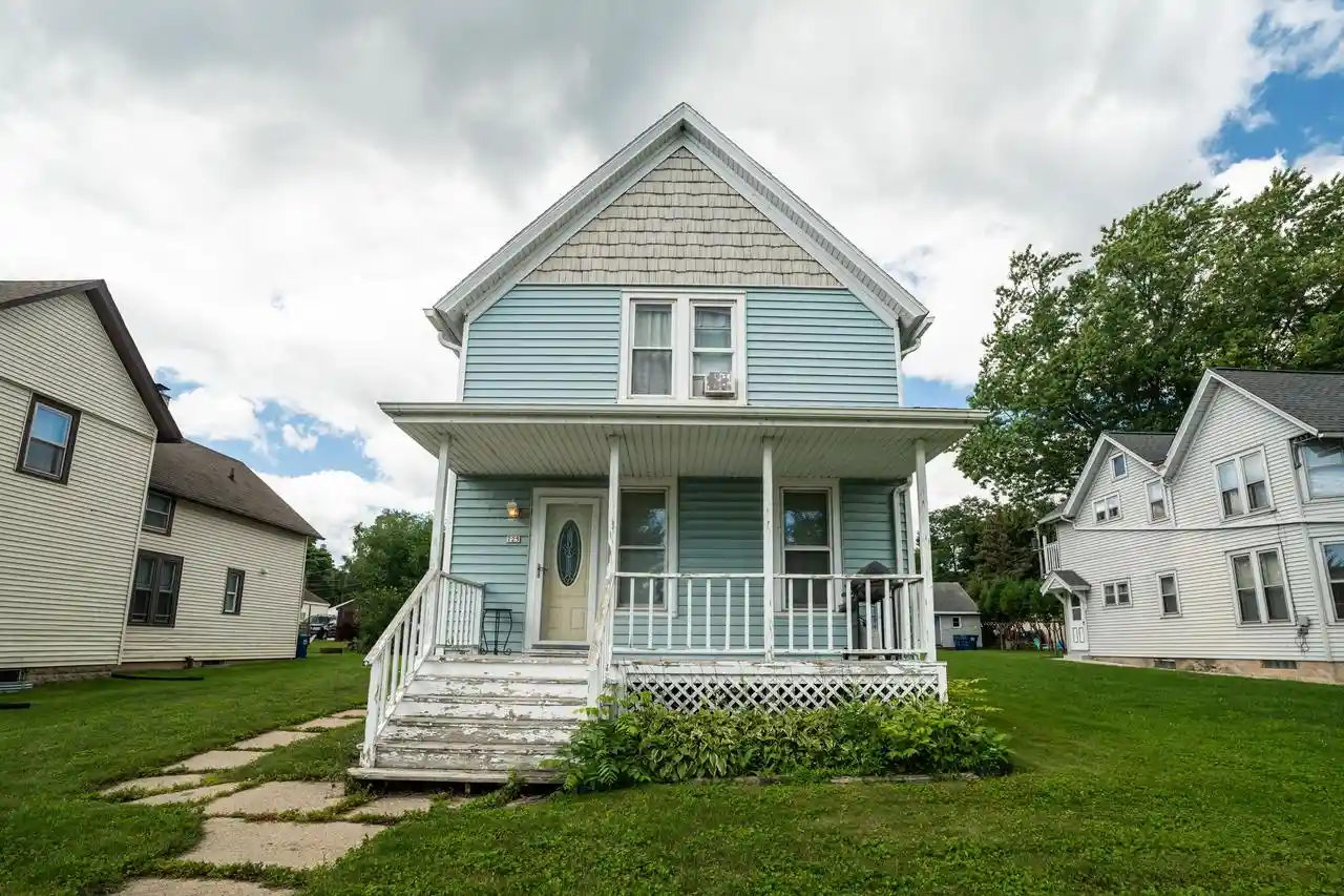 1st image of 723 N Wisconsin Street Street #725, Port Washington, WI 53074 | MLS# 1977331