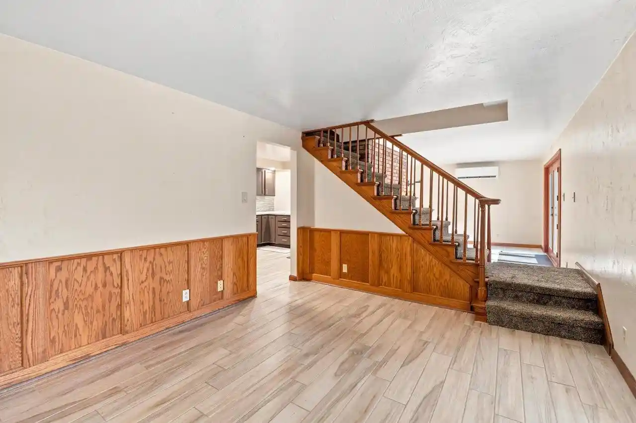 Photo 3 of Single family home for sale at 2691 Mayline Dr Dr, Green Bay, WI 54311 | MLS# 50331475 | Listing updated on 2026-08-27