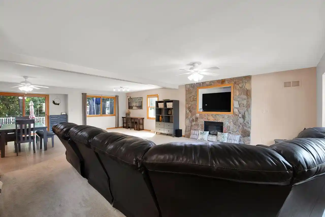 Photo 2 of Single family home for sale at 5715 Marwood Dr Dr, Racine, WI 53402 | MLS# 1977339 | Listing updated on 2026-09-06