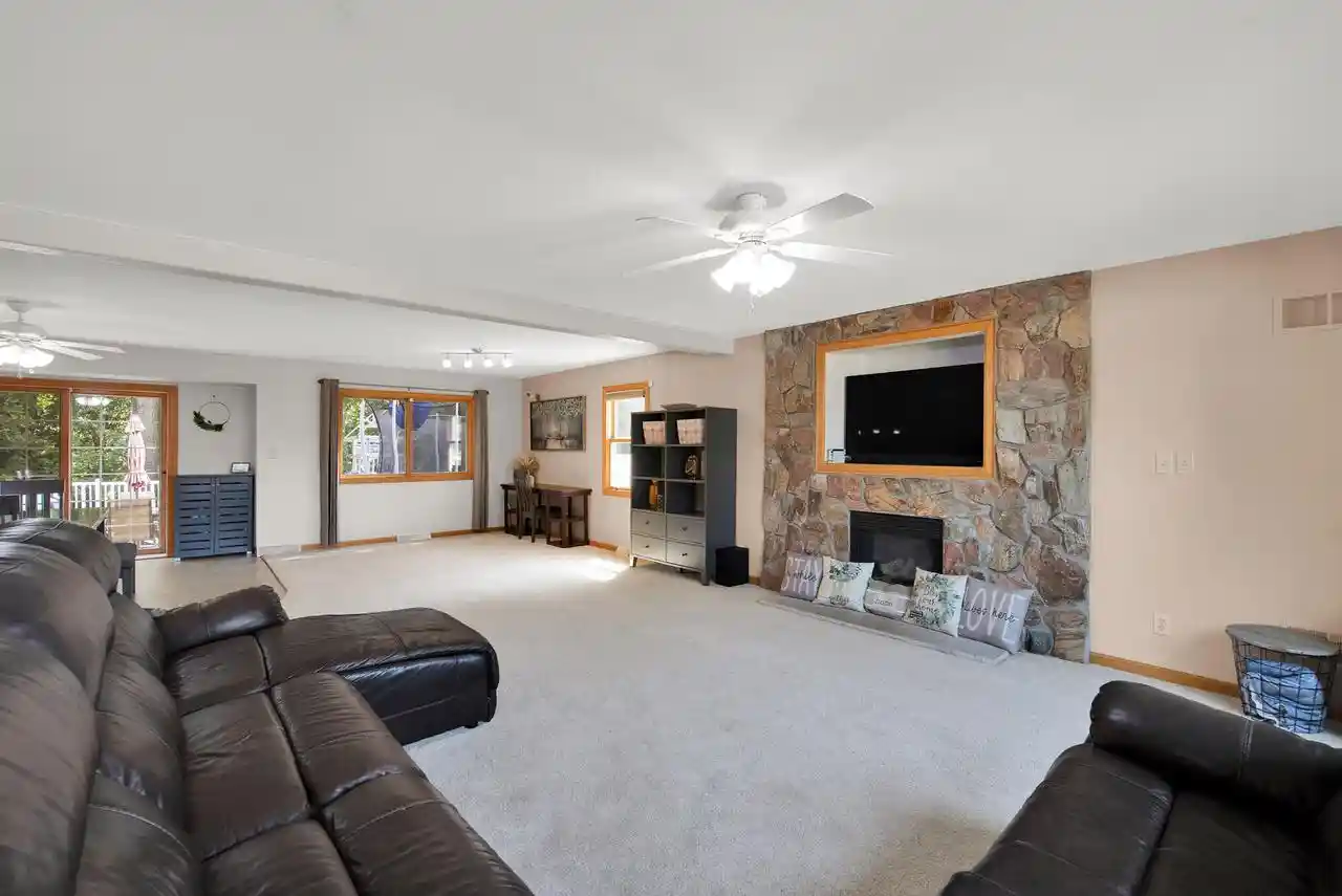 Photo 3 of Single family home for sale at 5715 Marwood Dr Dr, Racine, WI 53402 | MLS# 1977339 | Listing updated on 2026-09-06