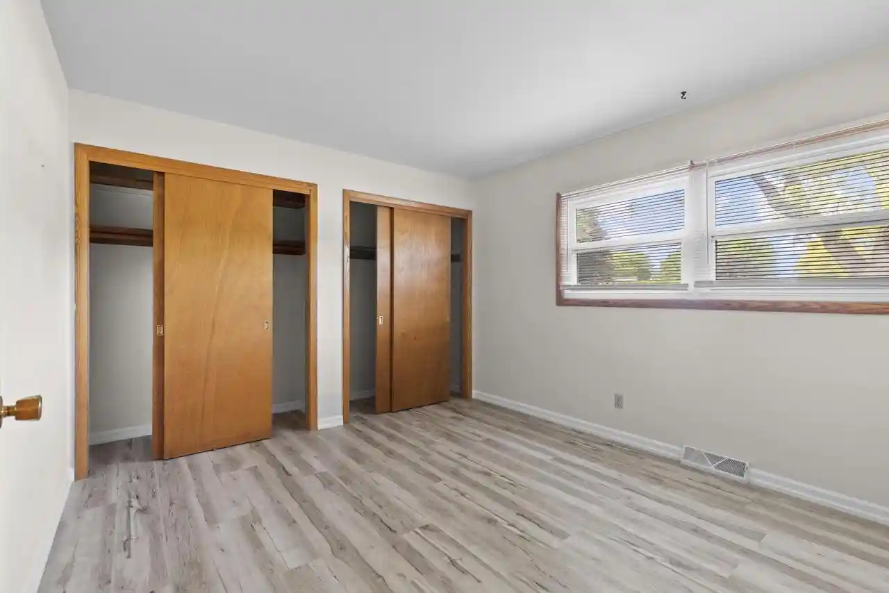 Photo 4 of Single family home for sale at 18345 Ashlea Dr Dr, Brookfield, WI 53045 | MLS# 1977344 | Listing updated on 2026-09-23