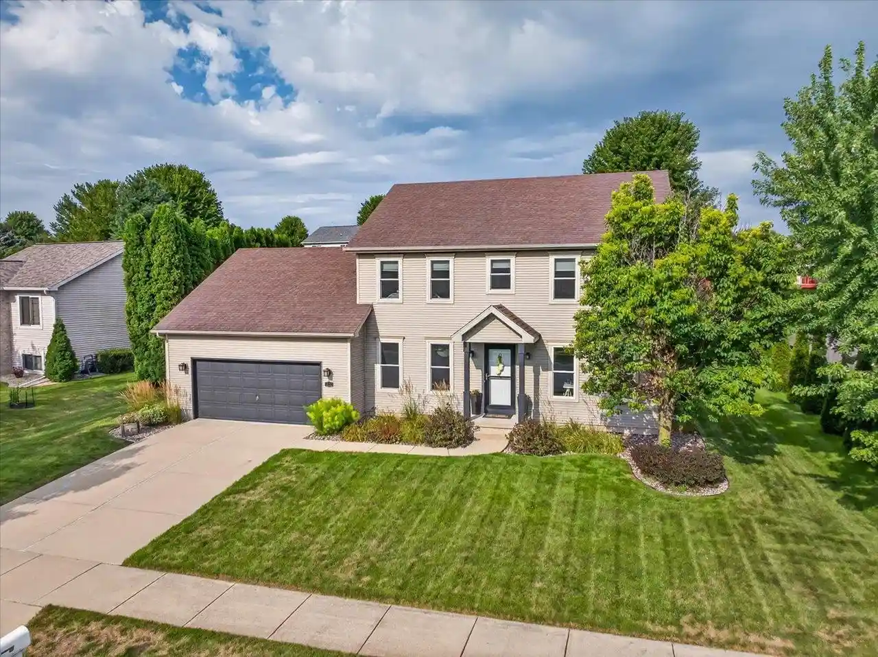 1st image of 912 Questa Ridge Trail Trail, Verona, WI 53593 | MLS# 2031050