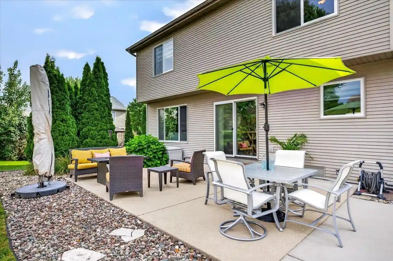 2nd image of 912 Questa Ridge Trail Trail, Verona, WI 53593 | MLS# 2031050