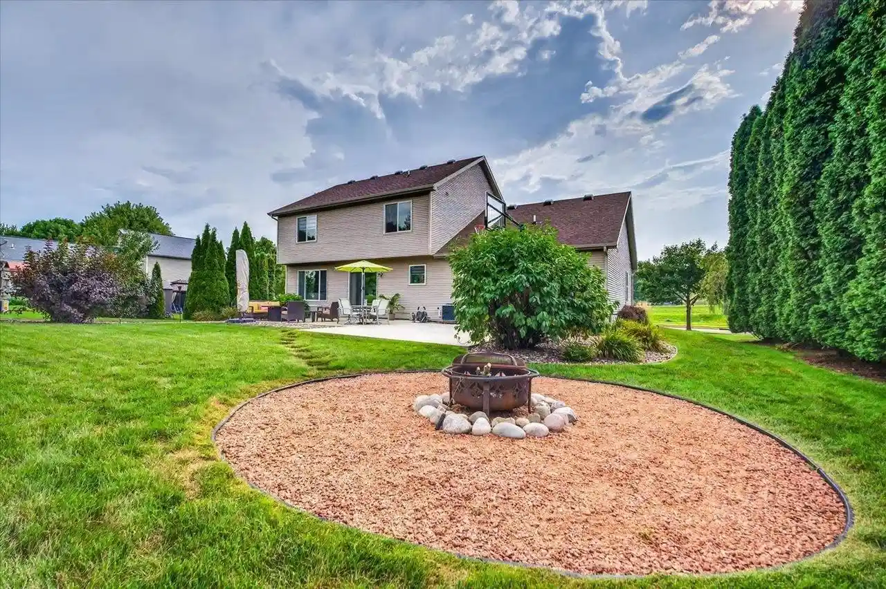 4th image of 912 Questa Ridge Trail Trail, Verona, WI 53593 | MLS# 2031050