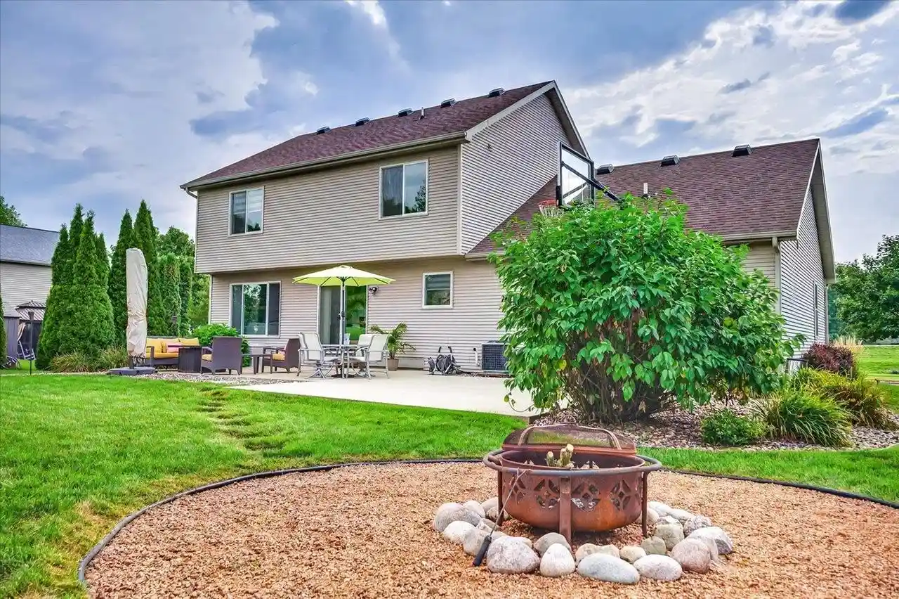 5th image of 912 Questa Ridge Trail Trail, Verona, WI 53593 | MLS# 2031050