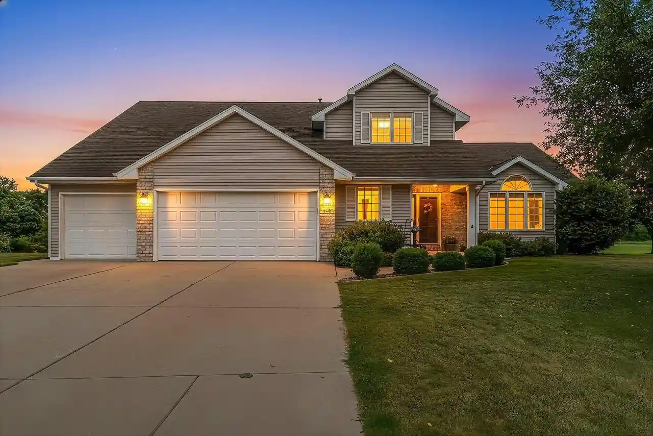 Photo 1 of Single family home for sale at 465 Winding Waters Way Way, De Pere, WI 54115 | MLS# 50331501 | Listing updated on 2026-09-25