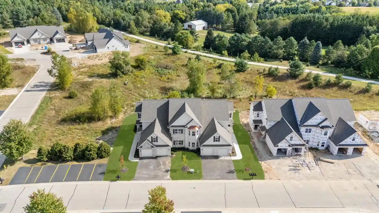 31st image of 1786 Horseshoe Lane Lane #426-3, Slinger, WI 53086 | MLS# 1977350