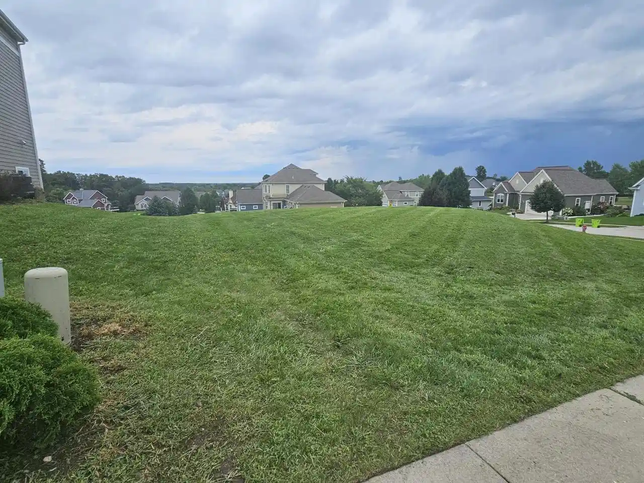2nd image of 3030 Nostalgic Court Court, Hubertus, WI 53033 | MLS# 1977358
