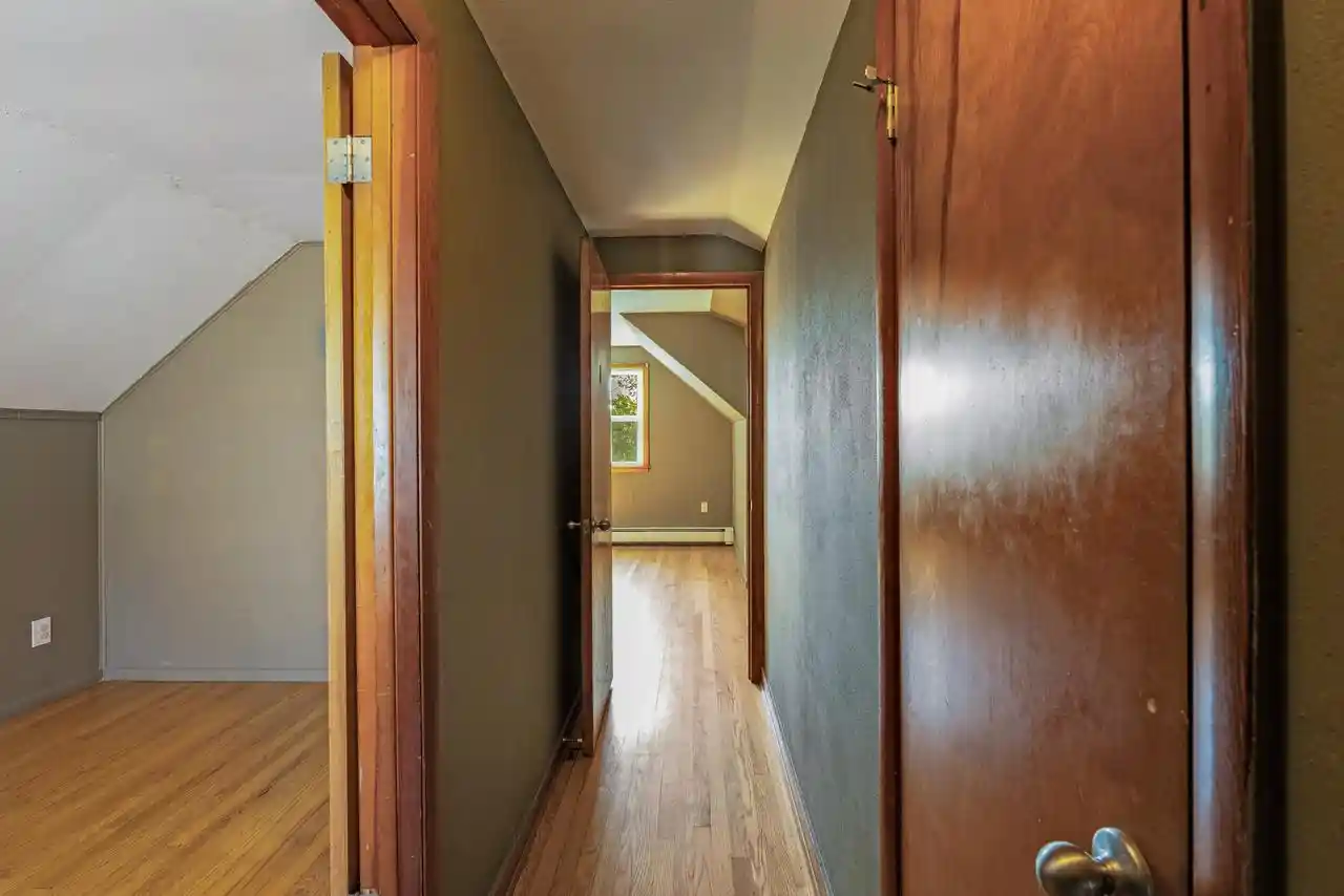 5th image of 8505 W Arthur Avenue Avenue, West Allis, WI 53227 | MLS# 1977363