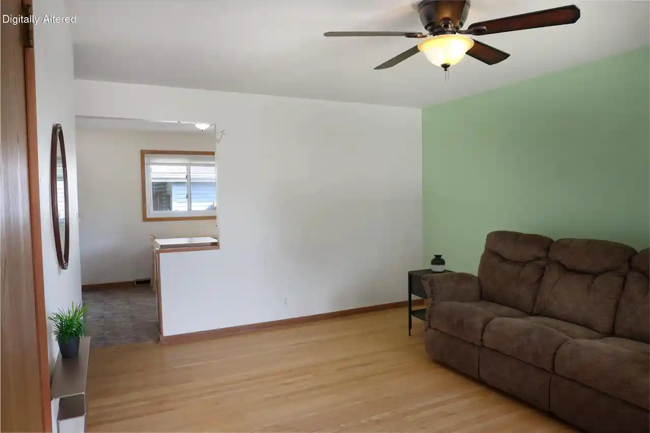 3rd image of 4900 Ridgeway Avenue Avenue, Racine, WI 53406 | MLS# 1977365