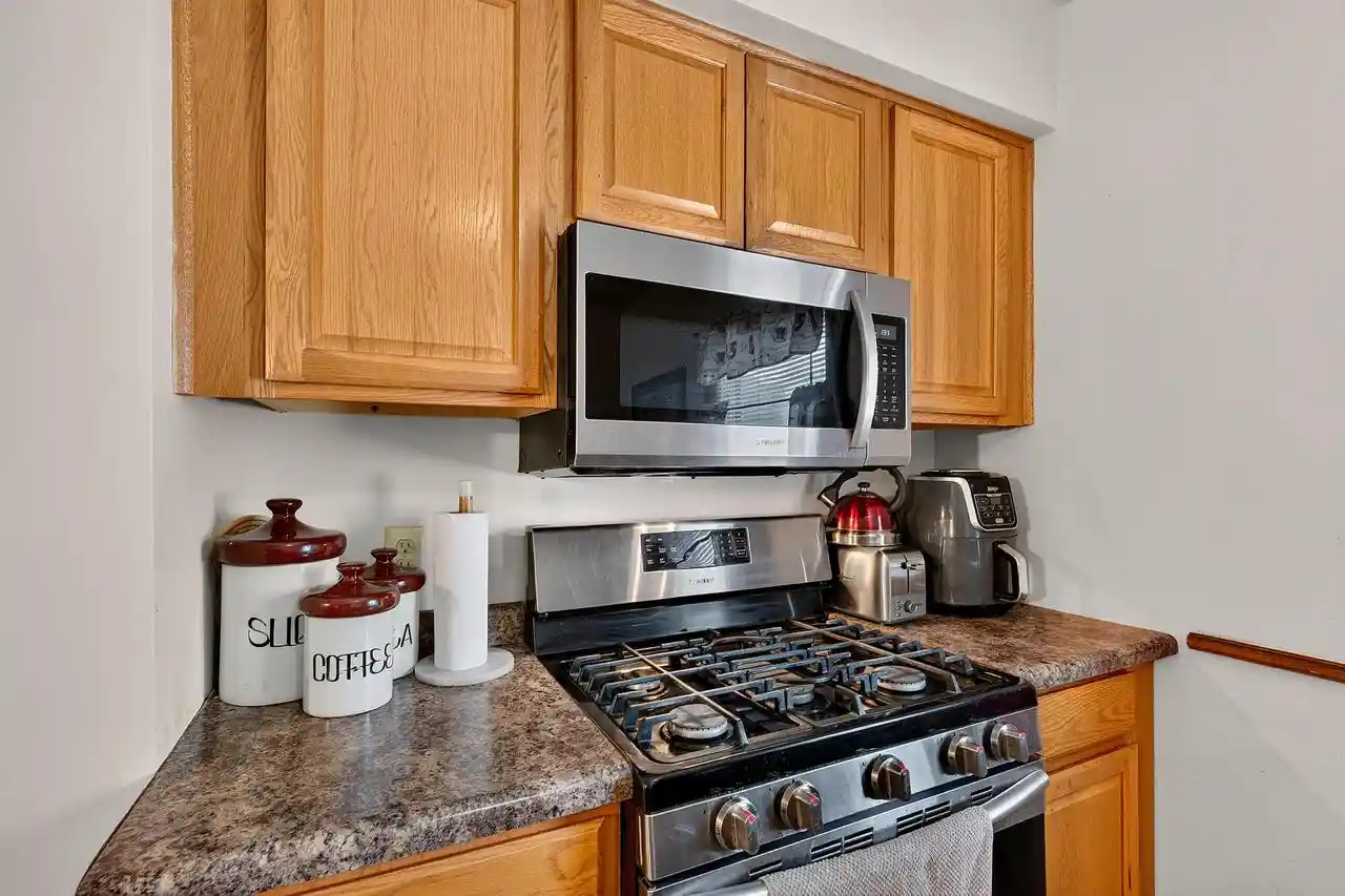 4th image of 3367 S 14Th Street Street, Milwaukee, WI 53215 | MLS# 1977369