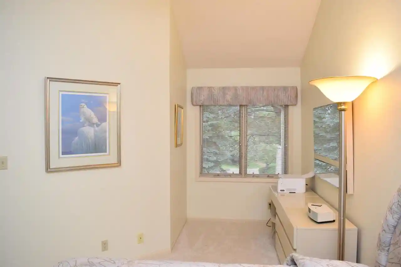 4th image of N21W24130 Garden Circle Circle #1 A, Pewaukee, WI 53072 | MLS# 1977387