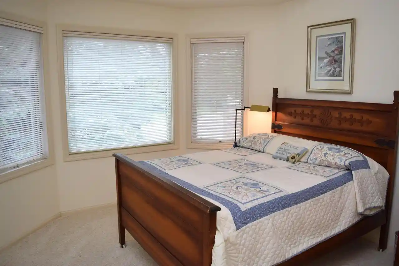 5th image of N21W24130 Garden Circle Circle #1 A, Pewaukee, WI 53072 | MLS# 1977387