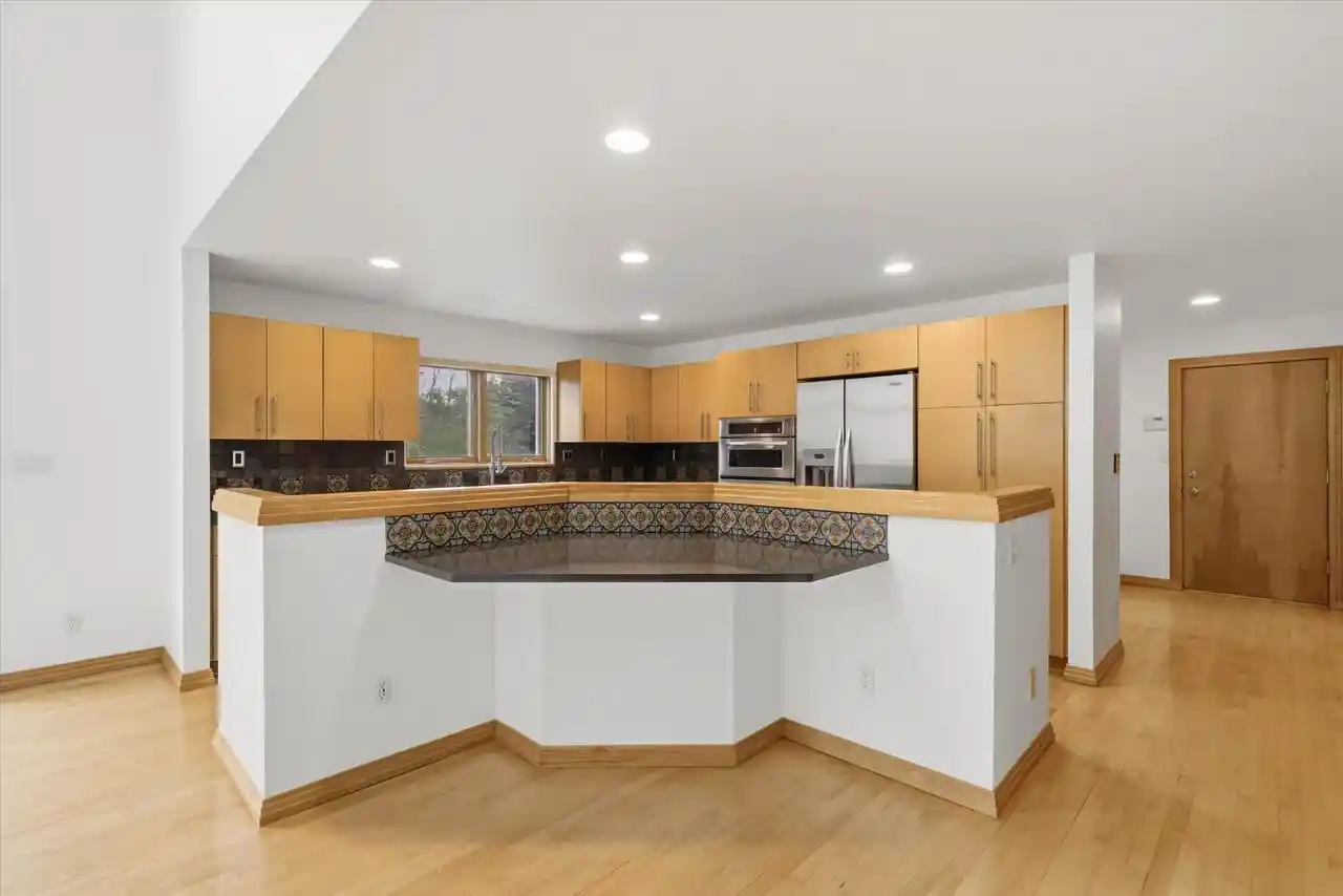 2nd image of 3411 W River Dr Dr, Mequon, WI 53097 | MLS# 1977389