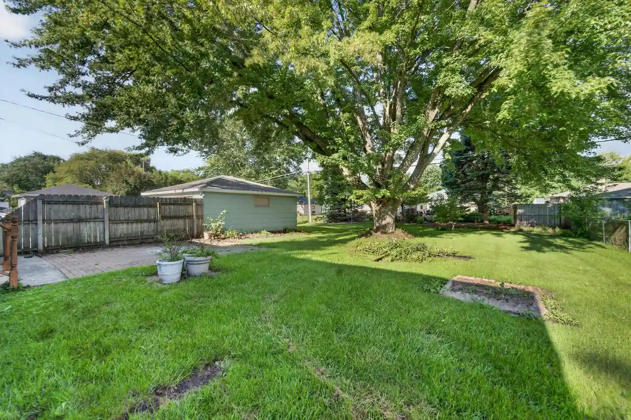 Photo 4 of Single family home for sale at 4906 Charles Street Street, Racine, WI 53402 | MLS# 1977396 | Listing updated on 2026-09-23