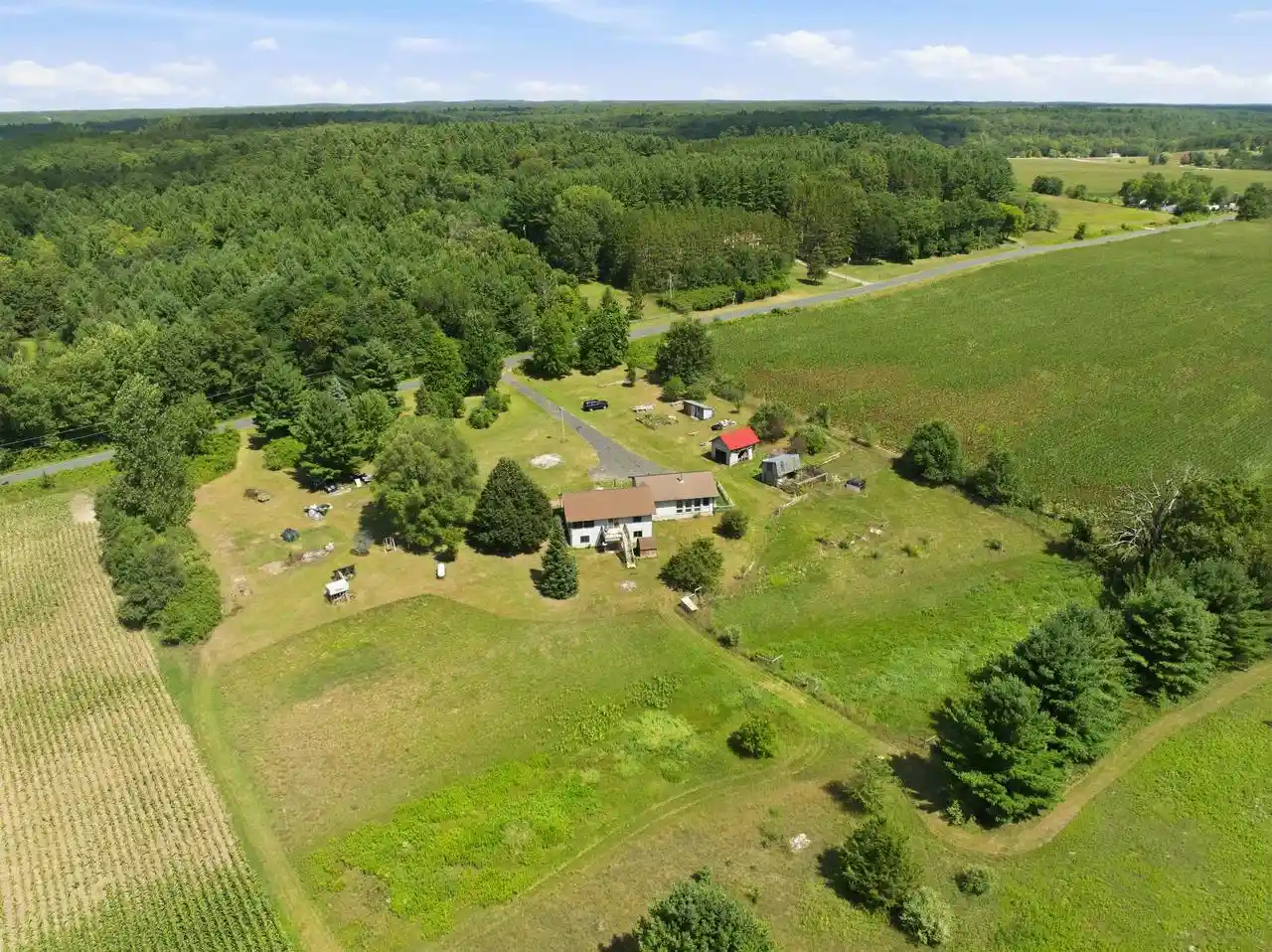 4th image of 1129 Gem Dr Dr, Wisconsin Dells, WI 53965 | MLS# 2031074