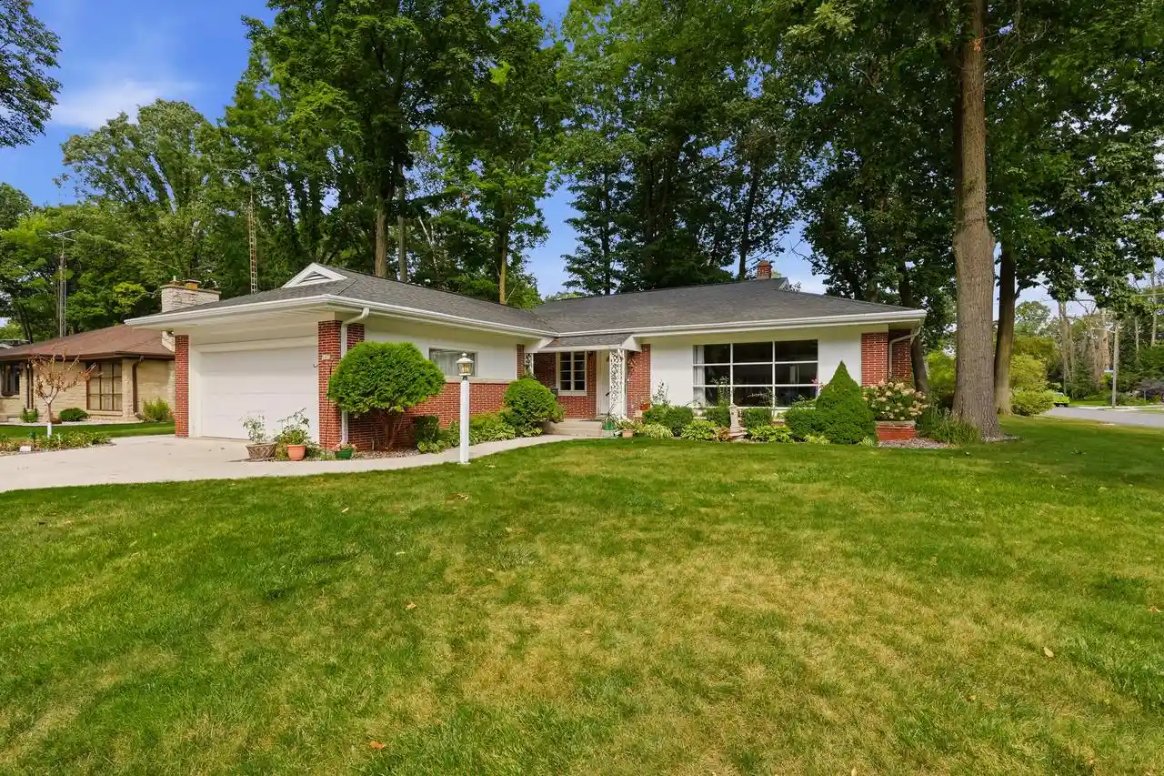 Photo 1 of Single family home for sale at 1403 Gunnell Lane Lane, Manitowoc, WI 54220 | MLS# 1977402 | Listing updated on 2026-09-22