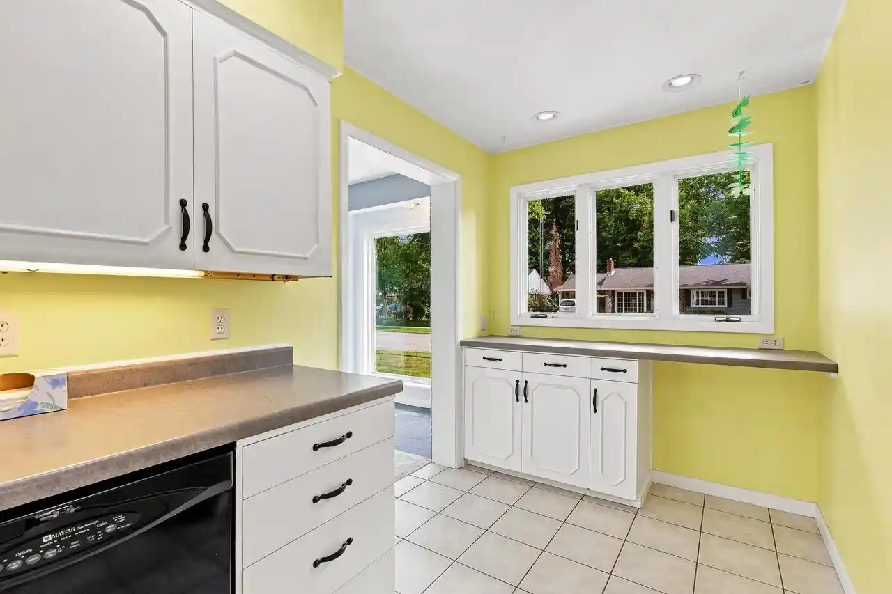 Photo 2 of Single family home for sale at 1403 Gunnell Lane Lane, Manitowoc, WI 54220 | MLS# 1977402 | Listing updated on 2026-09-22