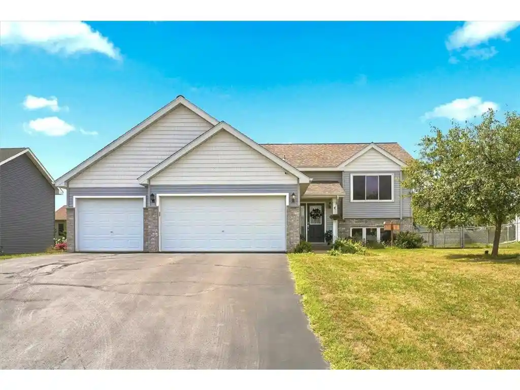 1st image of 1253 Pheasant Run Run, New Richmond, WI 54017 | MLS# 7131842