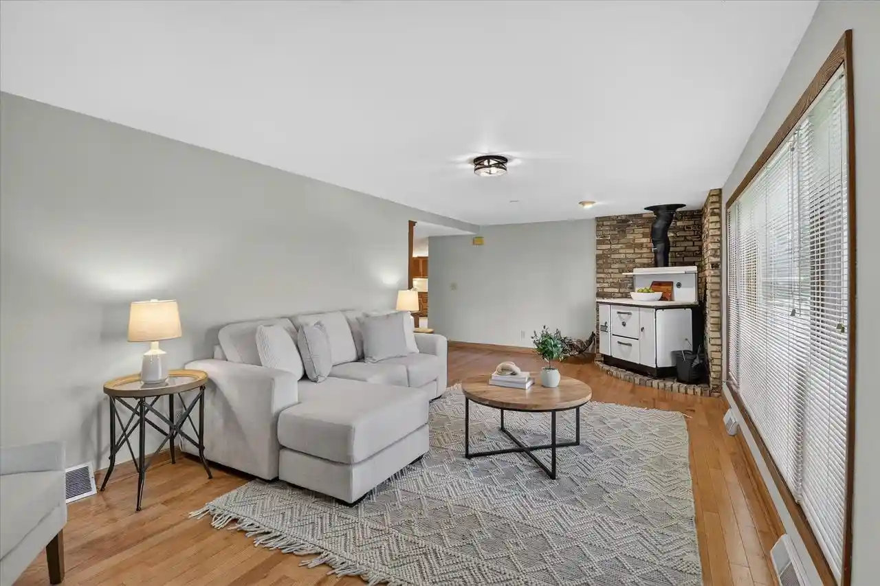 Photo 2 of Single family home for sale at 1270 Hillside Road Road, Edgerton, WI 53534 | MLS# 2031082 | Listing updated on 2026-09-22