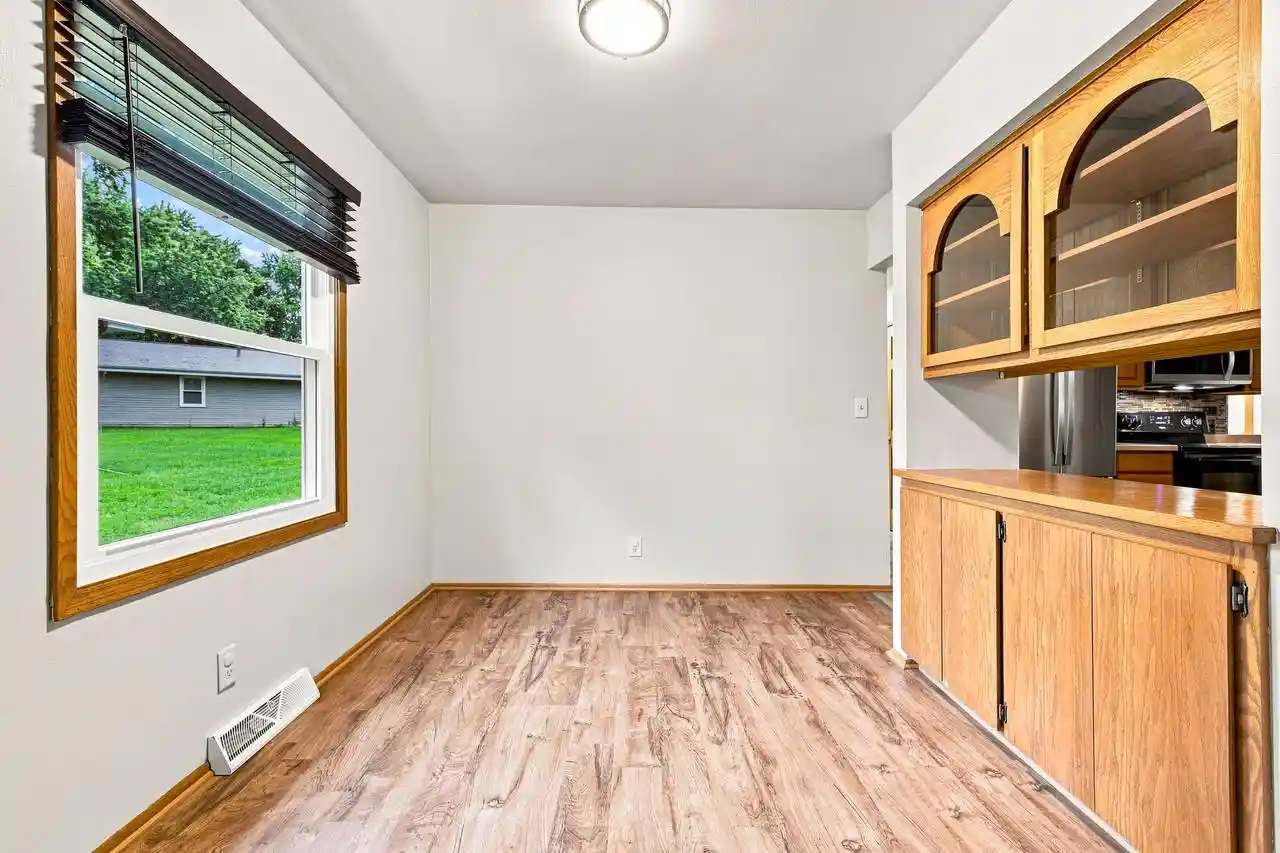 5th image of W157N10840 Catskill Lane Lane, Germantown, WI 53022 | MLS# 1977429