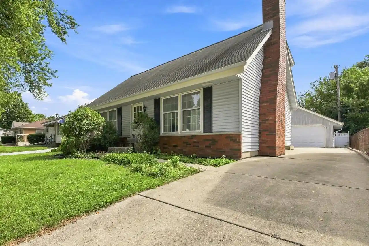 Photo 1 of Single family home for sale at 928 S 111th Pl Pl, West Allis, WI 53214 | MLS# 1977433 | Listing updated on 2026-09-17