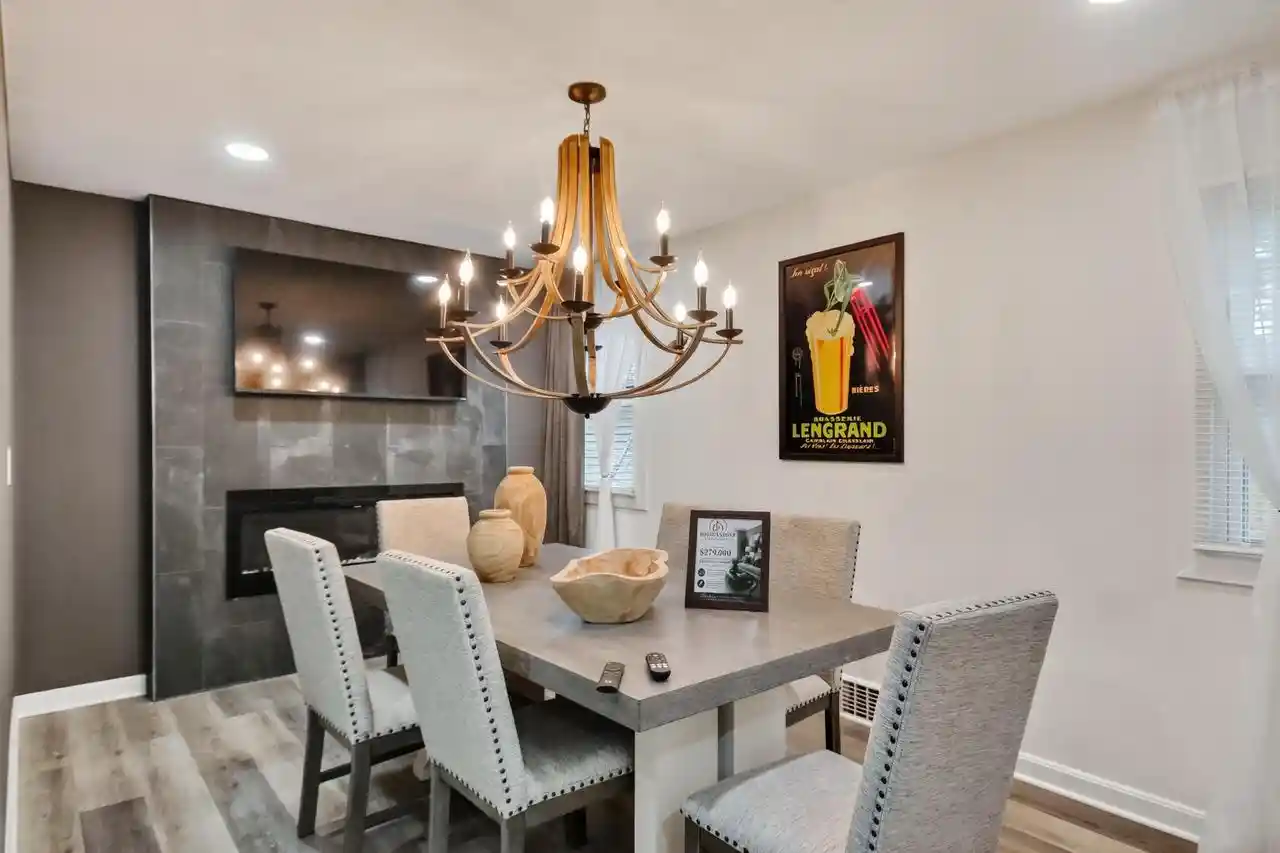 Photo 3 of Sale Pending at 9251 W Swan Circle Circle, Milwaukee, WI 53225 | MLS# 1977437 | Listing updated on 2026-09-25