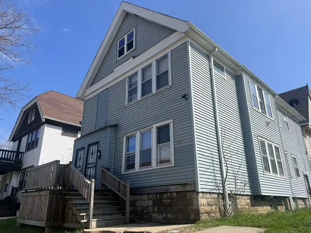 2nd image of 2481 2483 W Locust Street Street #2483, Milwaukee, WI 53206 | MLS# 1977464