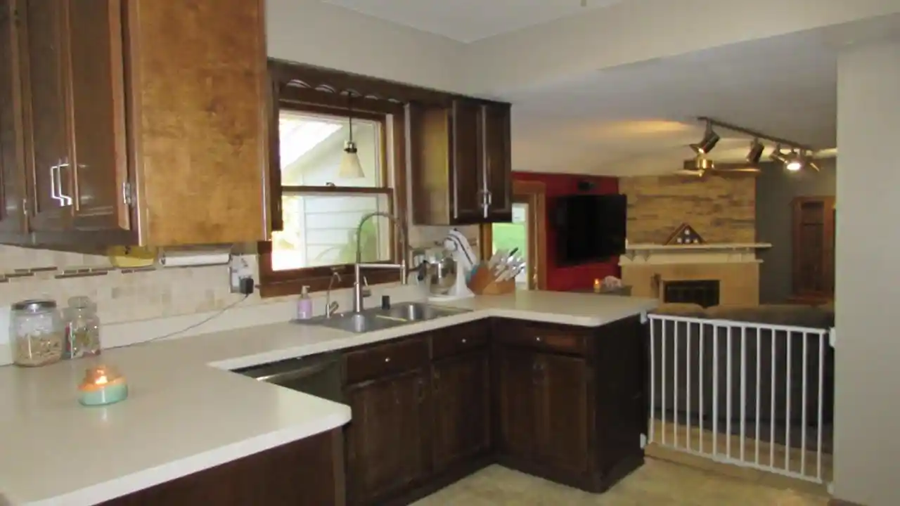 Photo 2 of Single family home for sale at 522 Sussex Dr Dr, Janesville, WI 53546 | MLS# 2031107 | Listing updated on 2026-09-22
