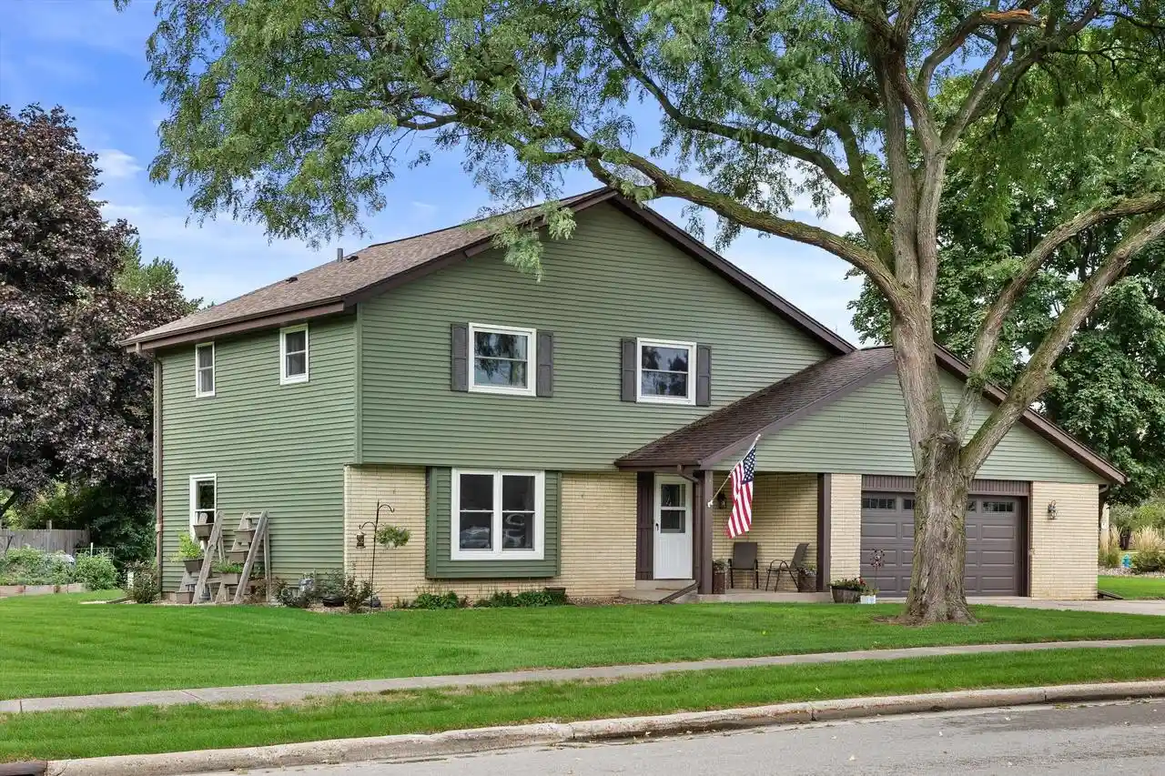 Photo 1 of Single family home for sale at 148 Beth Court Court, Burlington, WI 53105 | MLS# 1977471 | Listing updated on 2026-09-18