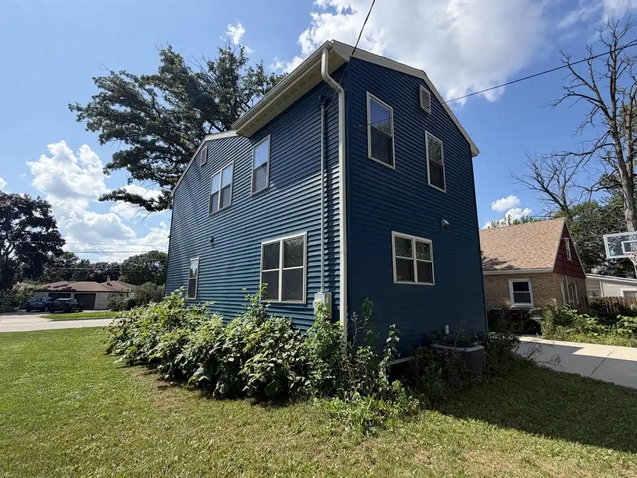 2nd image of 5544 N Dexter Avenue Avenue, Glendale, WI 53209 | MLS# 1977475