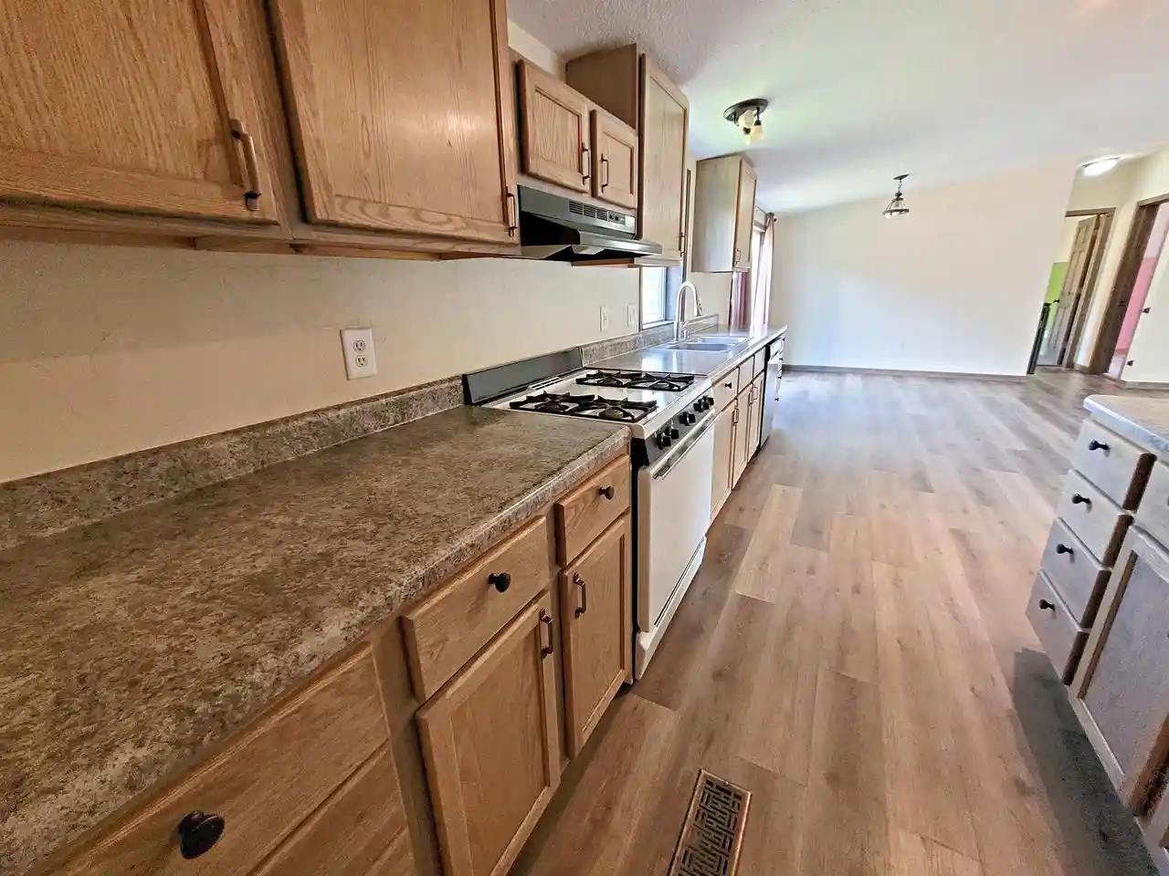 2nd image of E8568 Market Street Street, New London, WI 54961 | MLS# 50331507