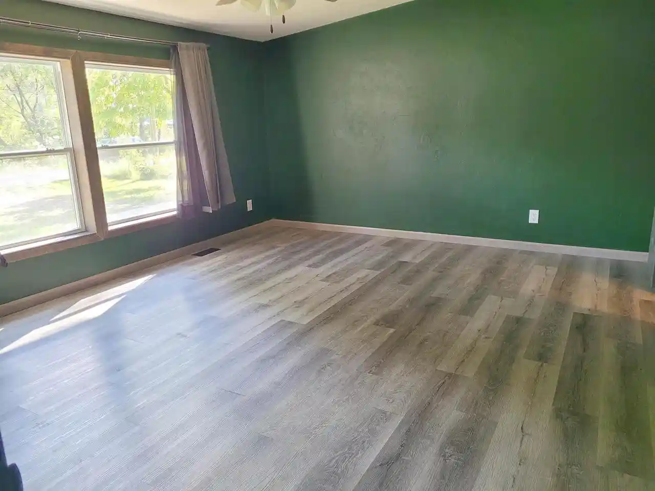 5th image of E8568 Market Street Street, New London, WI 54961 | MLS# 50331507