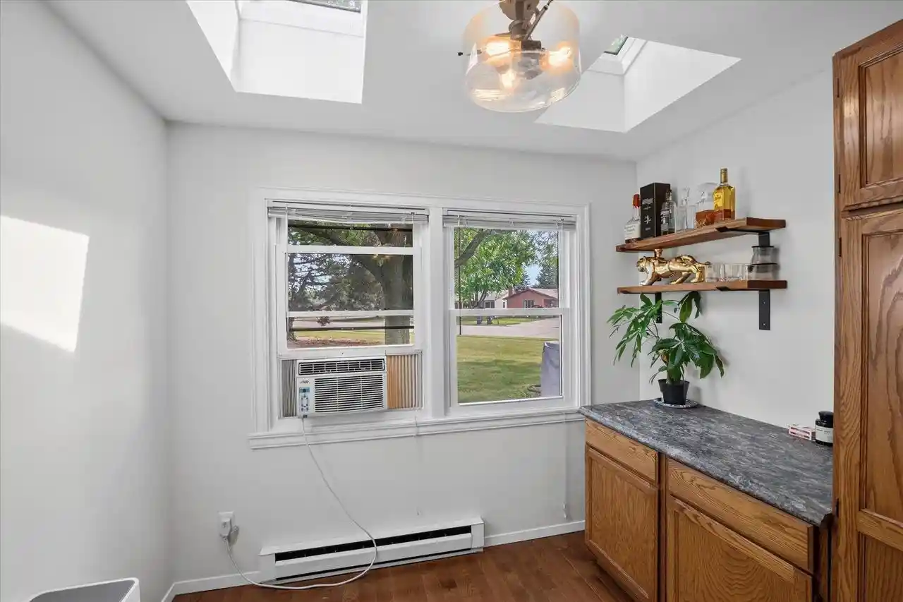 38th image of 970 Manor Dr Dr #74, Neenah, WI 54956 | MLS# 50331511