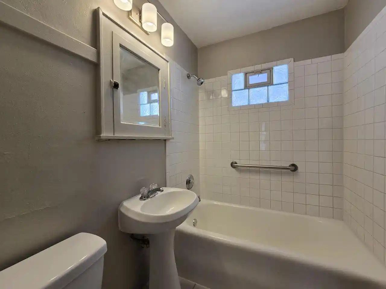 2nd image of 4933 N 38th Street Street, Milwaukee, WI 53209 | MLS# 1977486