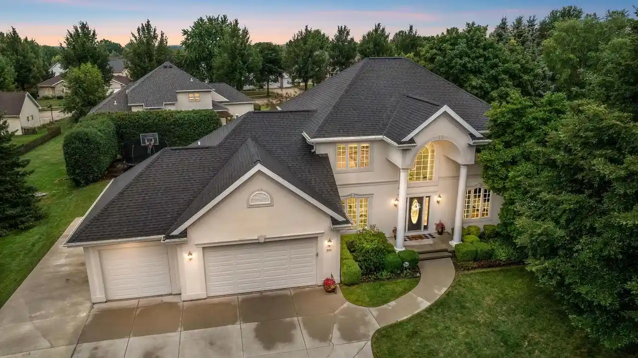Photo 1 of Single family home for sale at 601 E Carrington Lane Lane, Appleton, WI 54913 | MLS# 50331516 | Listing updated on 2026-09-21
