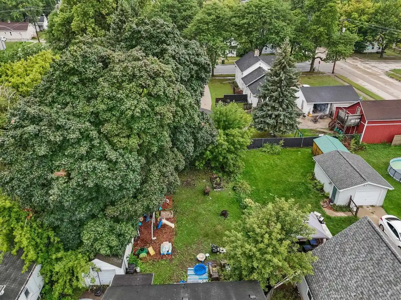 Photo 3 of Single family home for sale at 608 S Norwood Avenue Avenue, Green Bay, WI 54303 | MLS# 50331517 | Listing updated on 2026-09-14