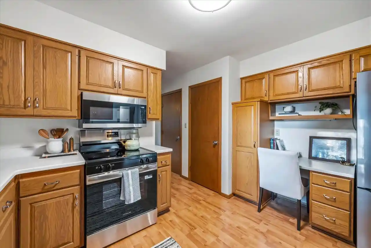 39th image of 923 W Whitefish Road Road, Port Washington, WI 53074 | MLS# 1977499