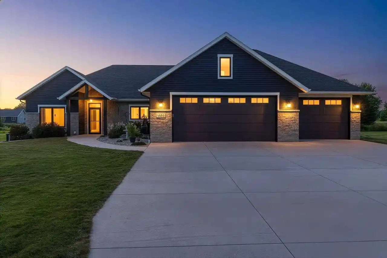 Photo 1 of Single family home for sale at N3025 Steeple Dr Dr, Appleton, WI 54913 | MLS# 50331531 | Listing updated on 2026-09-16