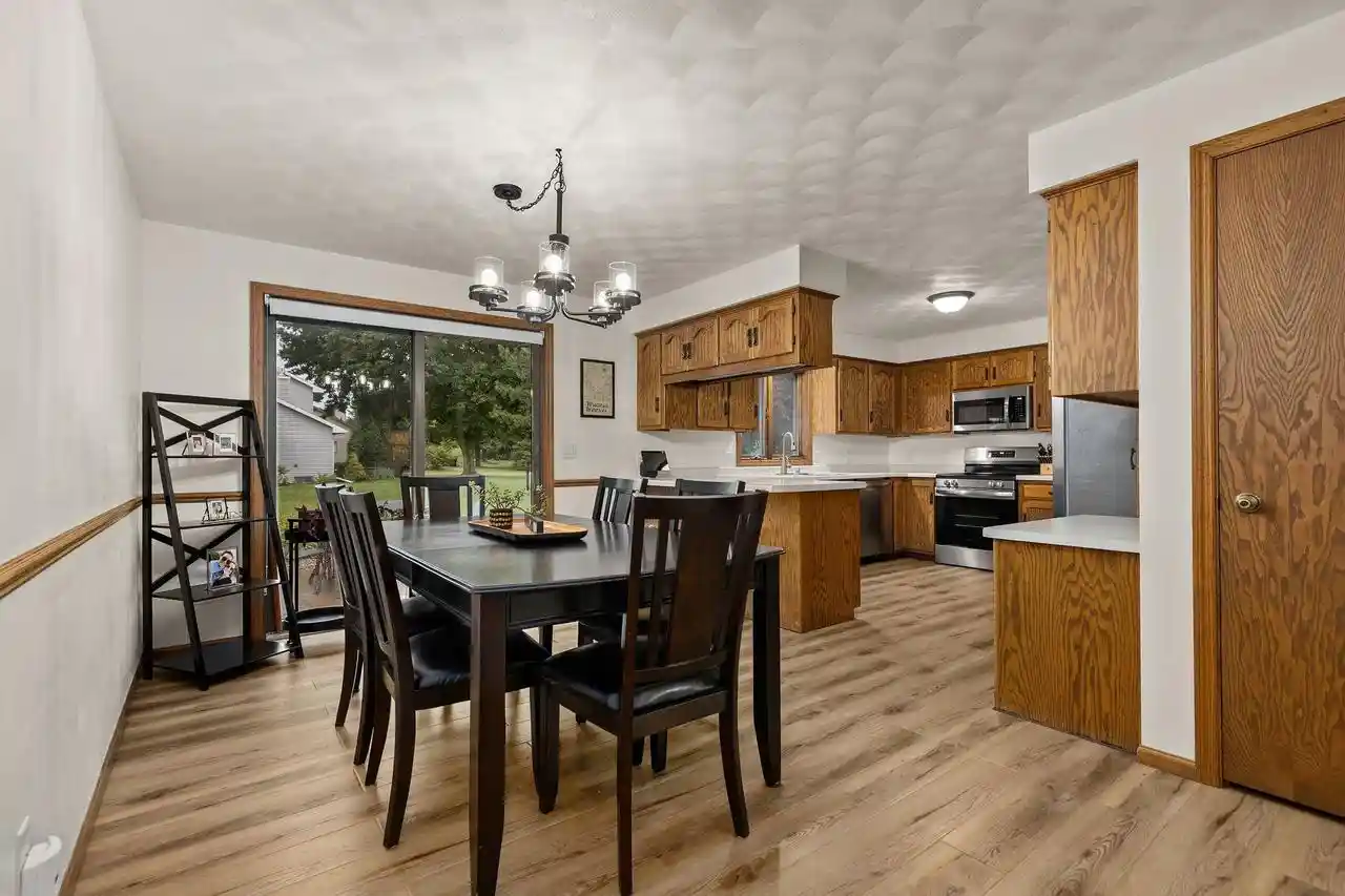 Photo 3 of Single family home for sale at N9626 Darboy Dr Dr, Appleton, WI 54915 | MLS# 50331527 | Listing updated on 2026-08-30
