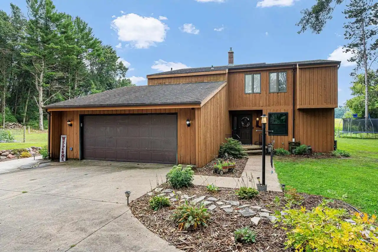 3rd image of E8643 Pine Valley Lane Lane, Fremont, WI 54940 | MLS# 50331528
