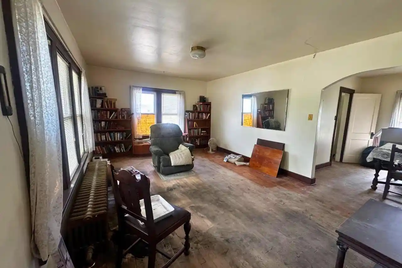 2nd image of 1601 Dewey Street Street, Manitowoc, WI 54220 | MLS# 50331532